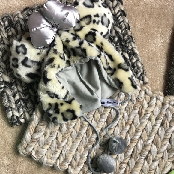 GIFTED 🎁Animal Print Furry Minnie Mouse Ears - Picture 7 of 12